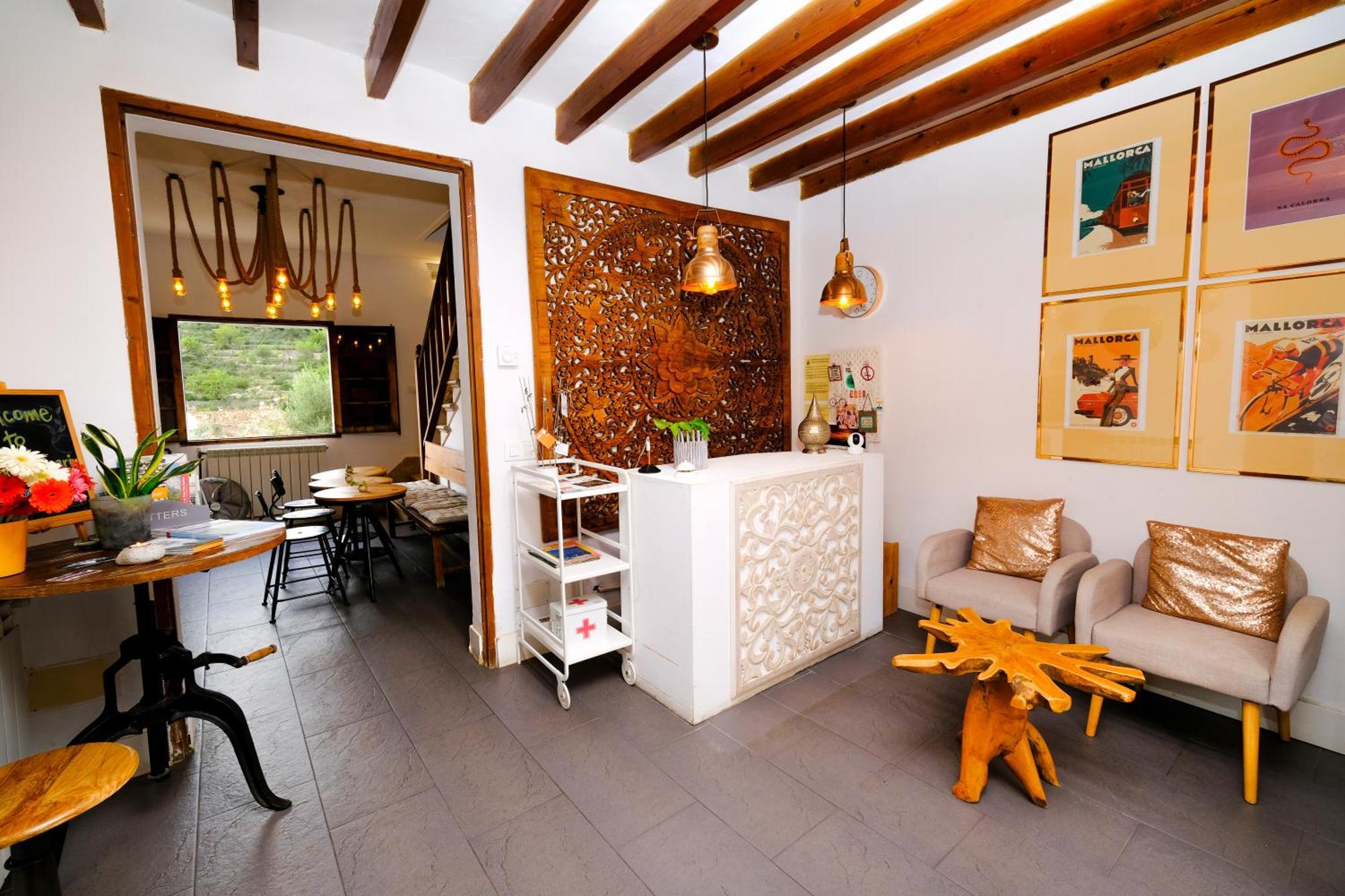 Casa Caimari Guest House, For Mountain Lovers! Exteriör bild